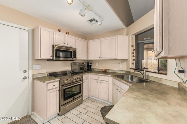 9456 E FLINT Drive, Gold Canyon, AZ 85118