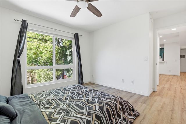 11119 Camarillo 110, North Hollywood, CA 91602