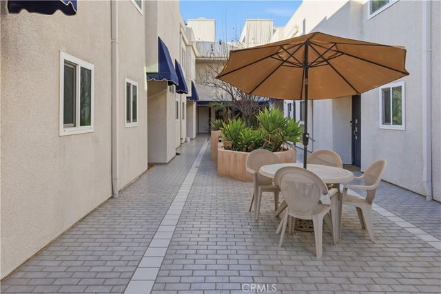 11119 Camarillo 110, North Hollywood, CA 91602