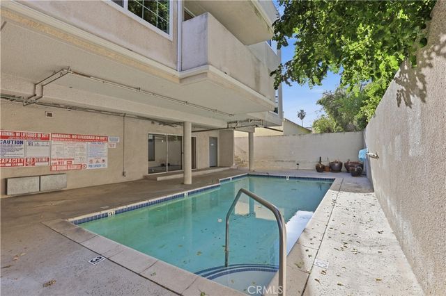 11119 Camarillo 110, North Hollywood, CA 91602