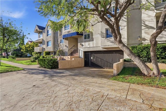 11119 Camarillo 110, North Hollywood, CA 91602