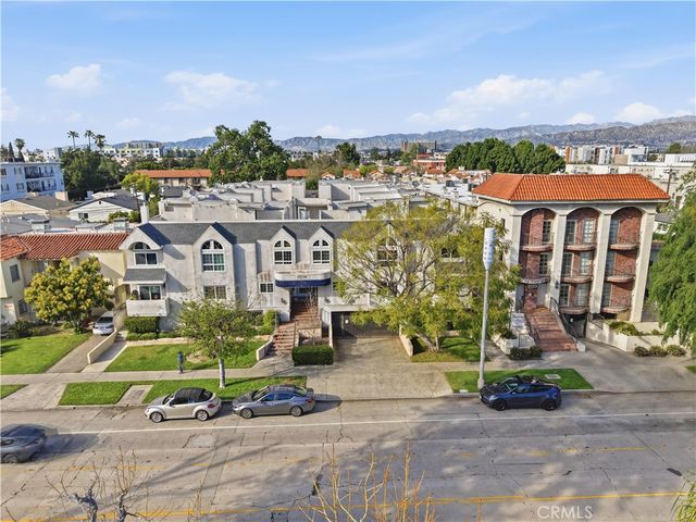 11119 Camarillo 110, North Hollywood, CA 91602