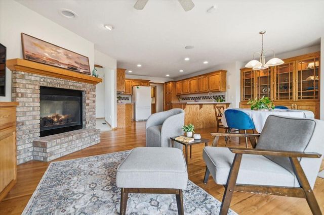 22231 STONEYBROOK Drive, Council Bluffs, IA 51503