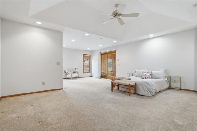 22231 STONEYBROOK Drive, Council Bluffs, IA 51503