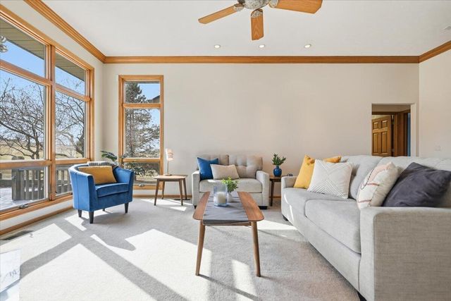 22231 STONEYBROOK Drive, Council Bluffs, IA 51503