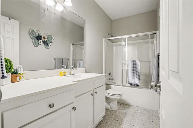 7728 NW 124th Street, Kansas City, MO 64163