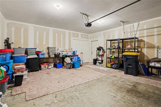 7728 NW 124th Street, Kansas City, MO 64163