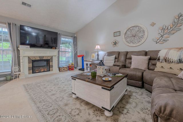 8506 Hunting Stock Pl, Louisville, KY 40291