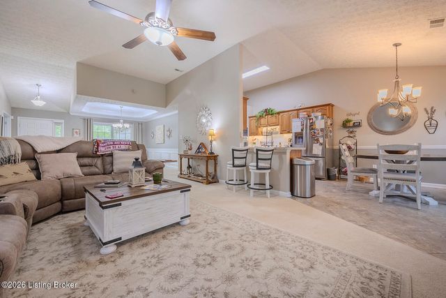 8506 Hunting Stock Pl, Louisville, KY 40291