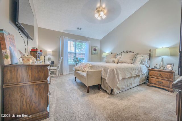 8506 Hunting Stock Pl, Louisville, KY 40291