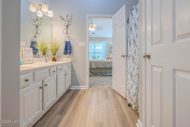 8506 Hunting Stock Pl, Louisville, KY 40291