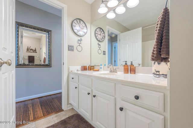 8506 Hunting Stock Pl, Louisville, KY 40291