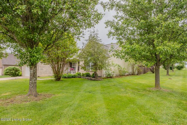 8506 Hunting Stock Pl, Louisville, KY 40291