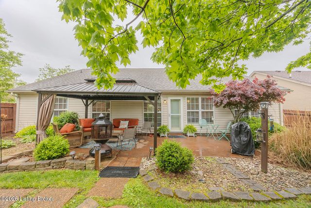 8506 Hunting Stock Pl, Louisville, KY 40291