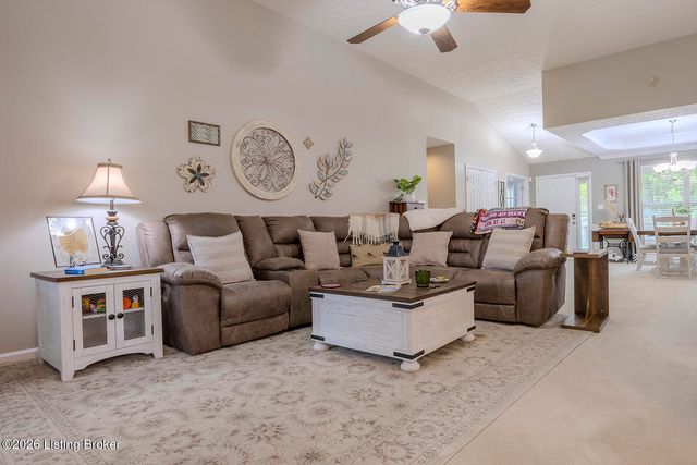 8506 Hunting Stock Pl, Louisville, KY 40291