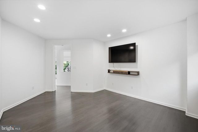 7545 POTOMAC FALL RD, Mclean, VA 22102
