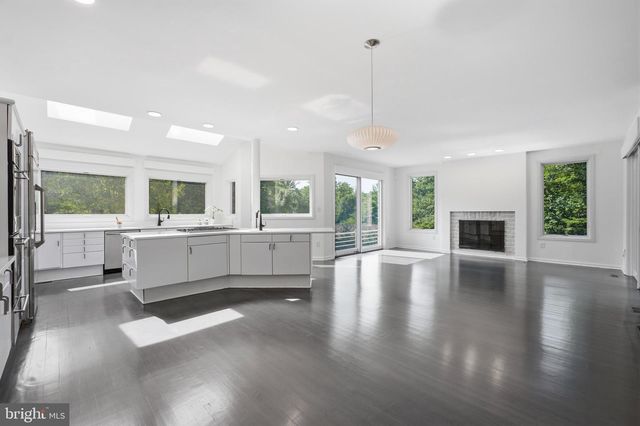7545 POTOMAC FALL RD, Mclean, VA 22102