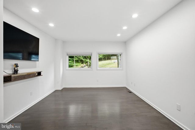7545 POTOMAC FALL RD, Mclean, VA 22102