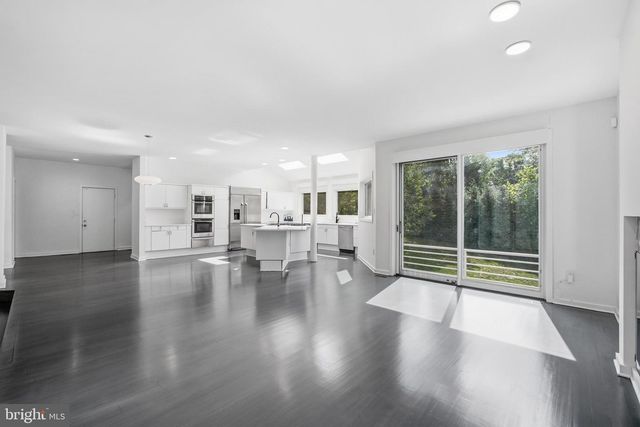 7545 POTOMAC FALL RD, Mclean, VA 22102
