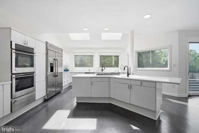 7545 POTOMAC FALL RD, Mclean, VA 22102