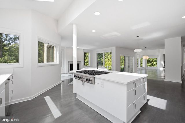 7545 POTOMAC FALL RD, Mclean, VA 22102