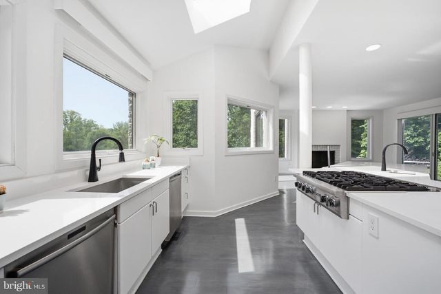7545 POTOMAC FALL RD, Mclean, VA 22102