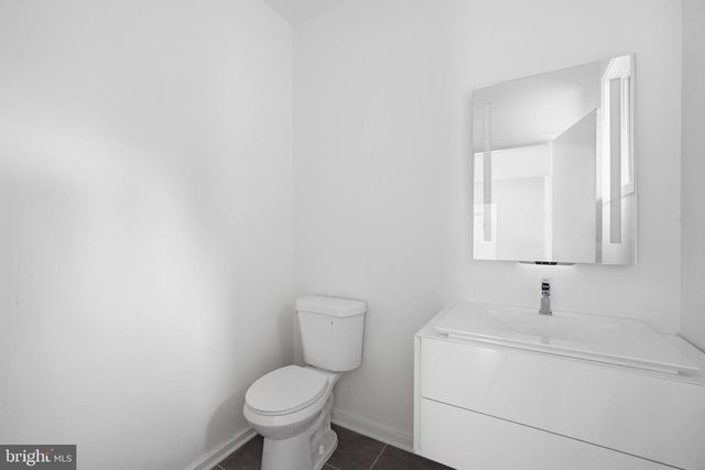 7545 POTOMAC FALL RD, Mclean, VA 22102