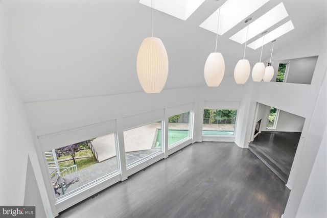 7545 POTOMAC FALL RD, Mclean, VA 22102