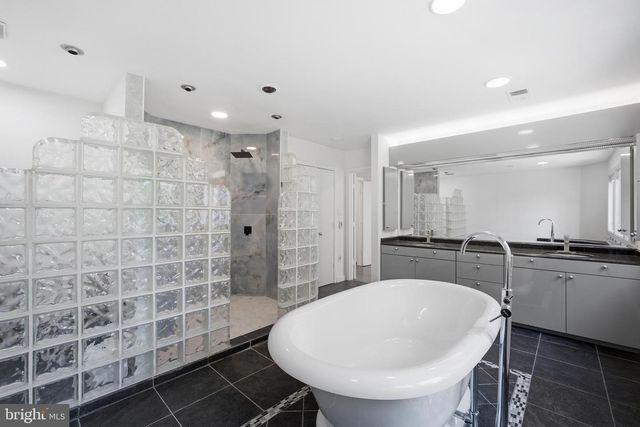 7545 POTOMAC FALL RD, Mclean, VA 22102