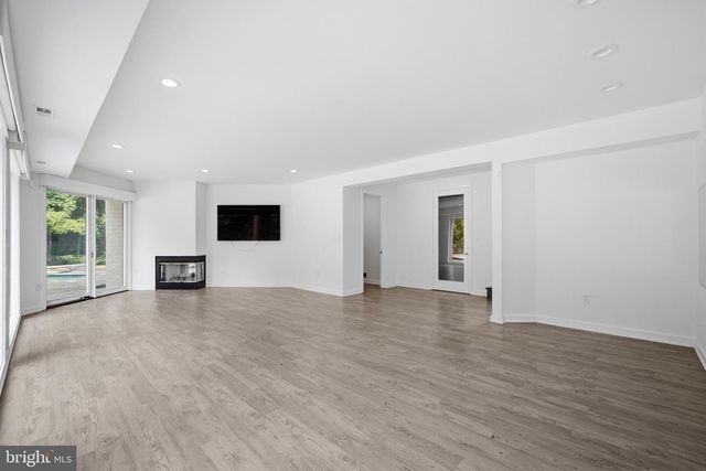 7545 POTOMAC FALL RD, Mclean, VA 22102