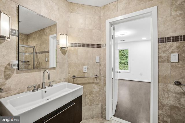 7545 POTOMAC FALL RD, Mclean, VA 22102