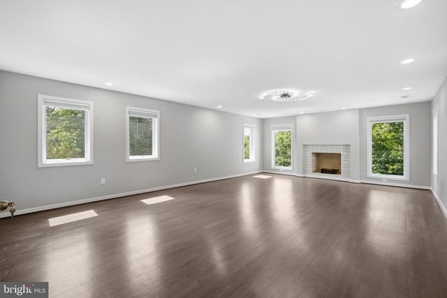 7545 POTOMAC FALL RD, Mclean, VA 22102