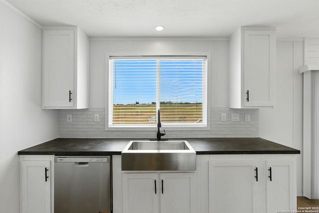 2479 FM 1332, Jourdanton, TX 78026