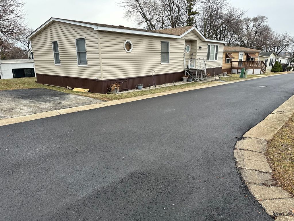 6801 S LaGrange Road 155, Hodgkins, IL 60525