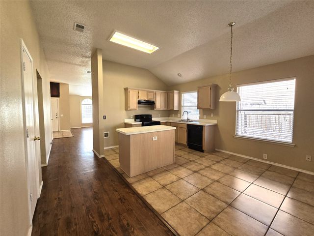 8329 Derby Lane, Fort Worth, TX 76123