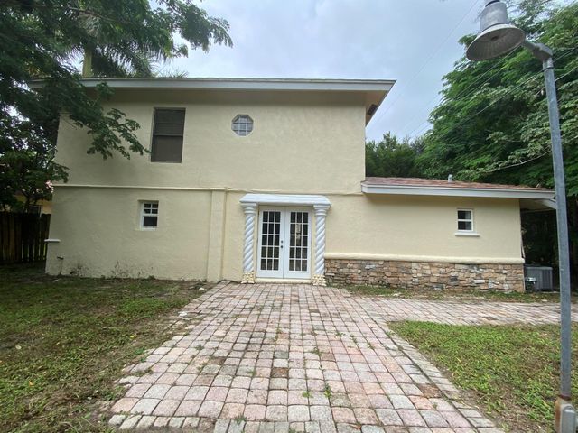 8090 Dillman Road, West Palm Beach, FL 33411