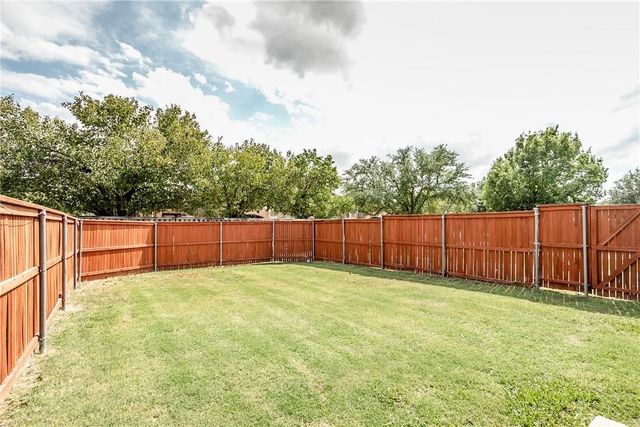 206 Meredith Court, Irving, TX 75063