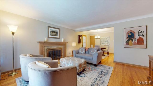 9334 Litzsinger Road, Rock Hill, MO 63144