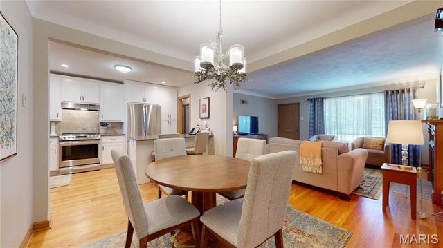 9334 Litzsinger Road, Rock Hill, MO 63144