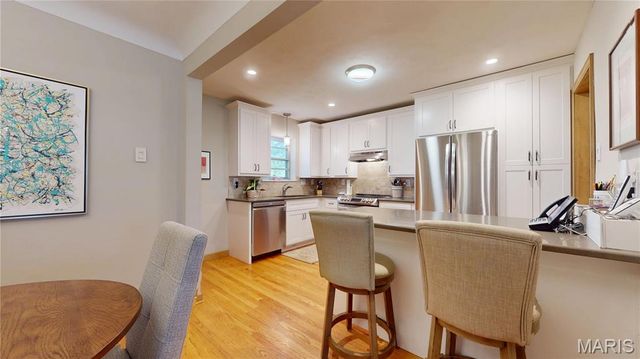 9334 Litzsinger Road, Rock Hill, MO 63144