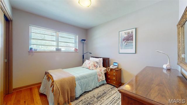 9334 Litzsinger Road, Rock Hill, MO 63144