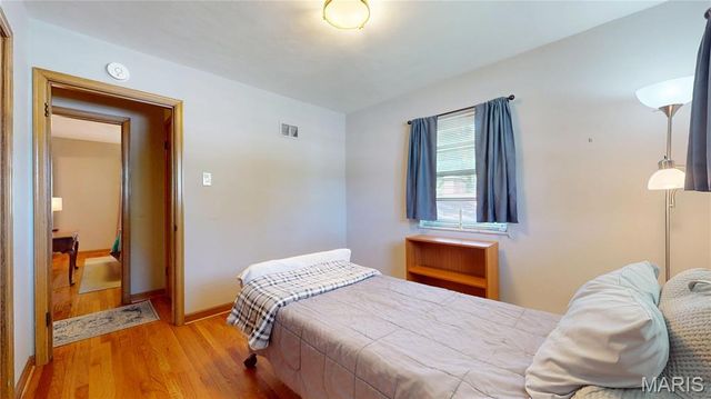 9334 Litzsinger Road, Rock Hill, MO 63144