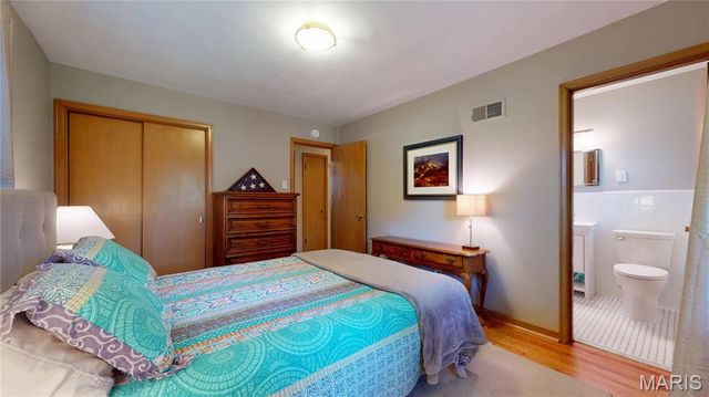 9334 Litzsinger Road, Rock Hill, MO 63144