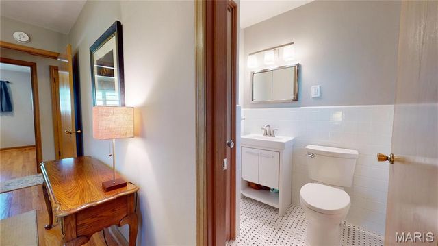 9334 Litzsinger Road, Rock Hill, MO 63144