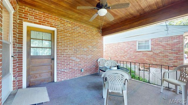 9334 Litzsinger Road, Rock Hill, MO 63144