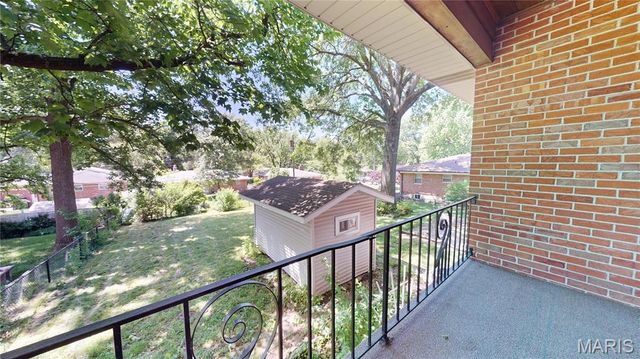 9334 Litzsinger Road, Rock Hill, MO 63144