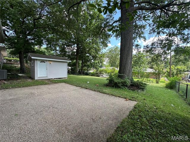 9334 Litzsinger Road, Rock Hill, MO 63144