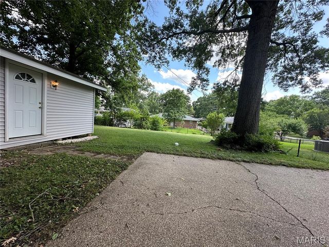 9334 Litzsinger Road, Rock Hill, MO 63144