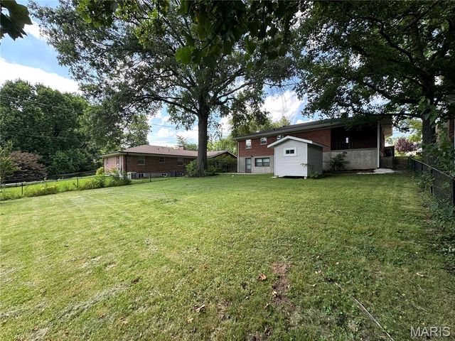 9334 Litzsinger Road, Rock Hill, MO 63144