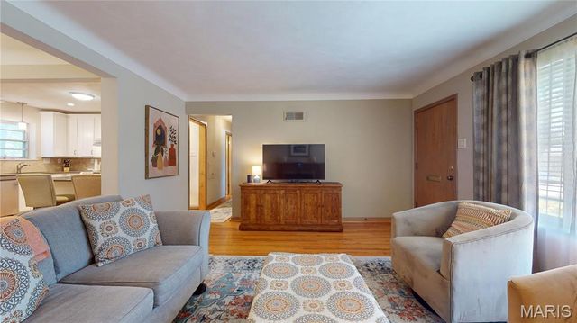 9334 Litzsinger Road, Rock Hill, MO 63144
